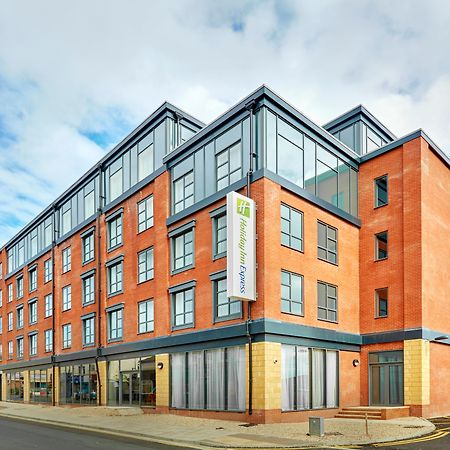 Holiday Inn Express Grimsby, An Ihg Hotel Buitenkant foto