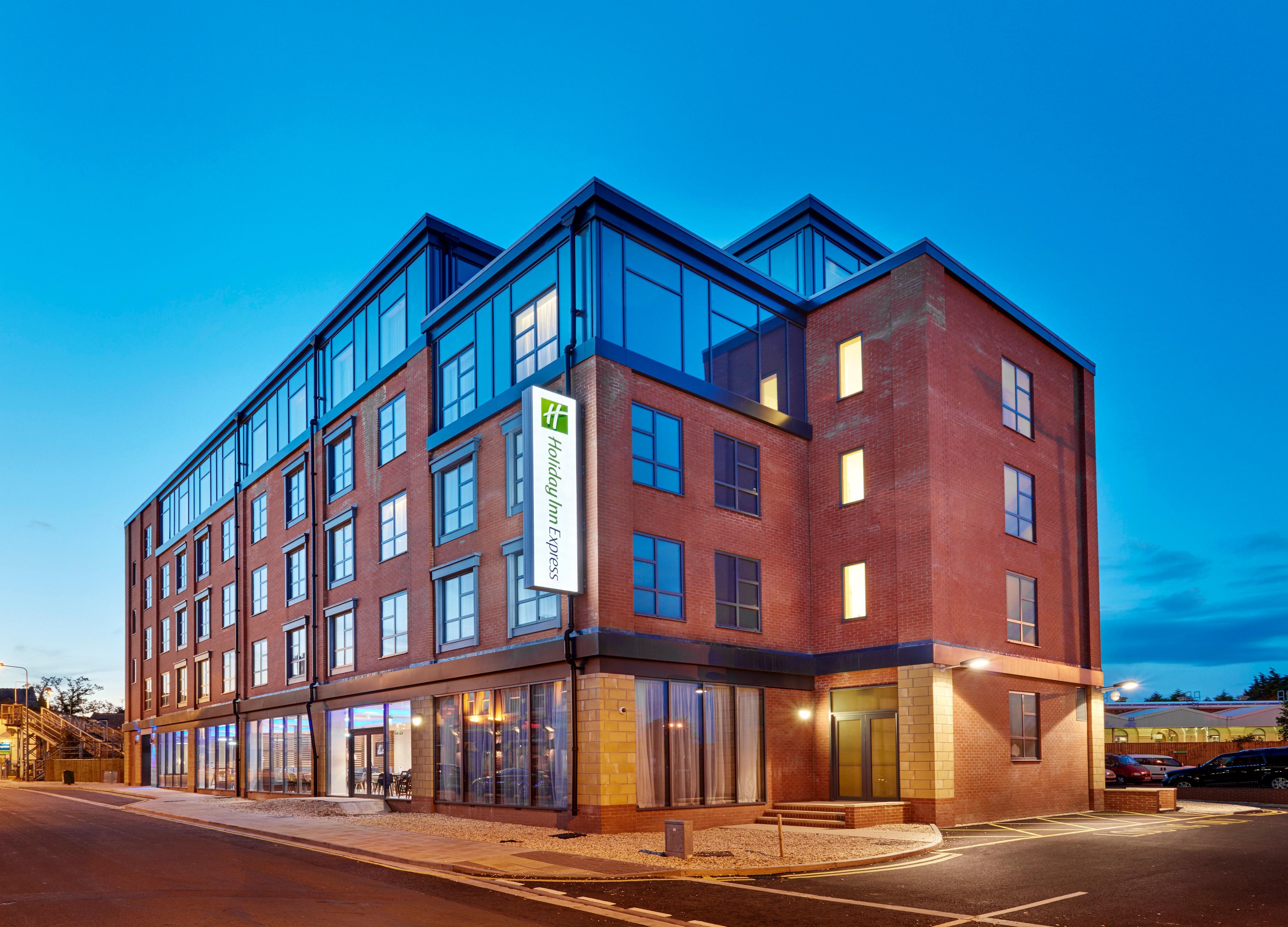 Holiday Inn Express Grimsby, An Ihg Hotel Buitenkant foto