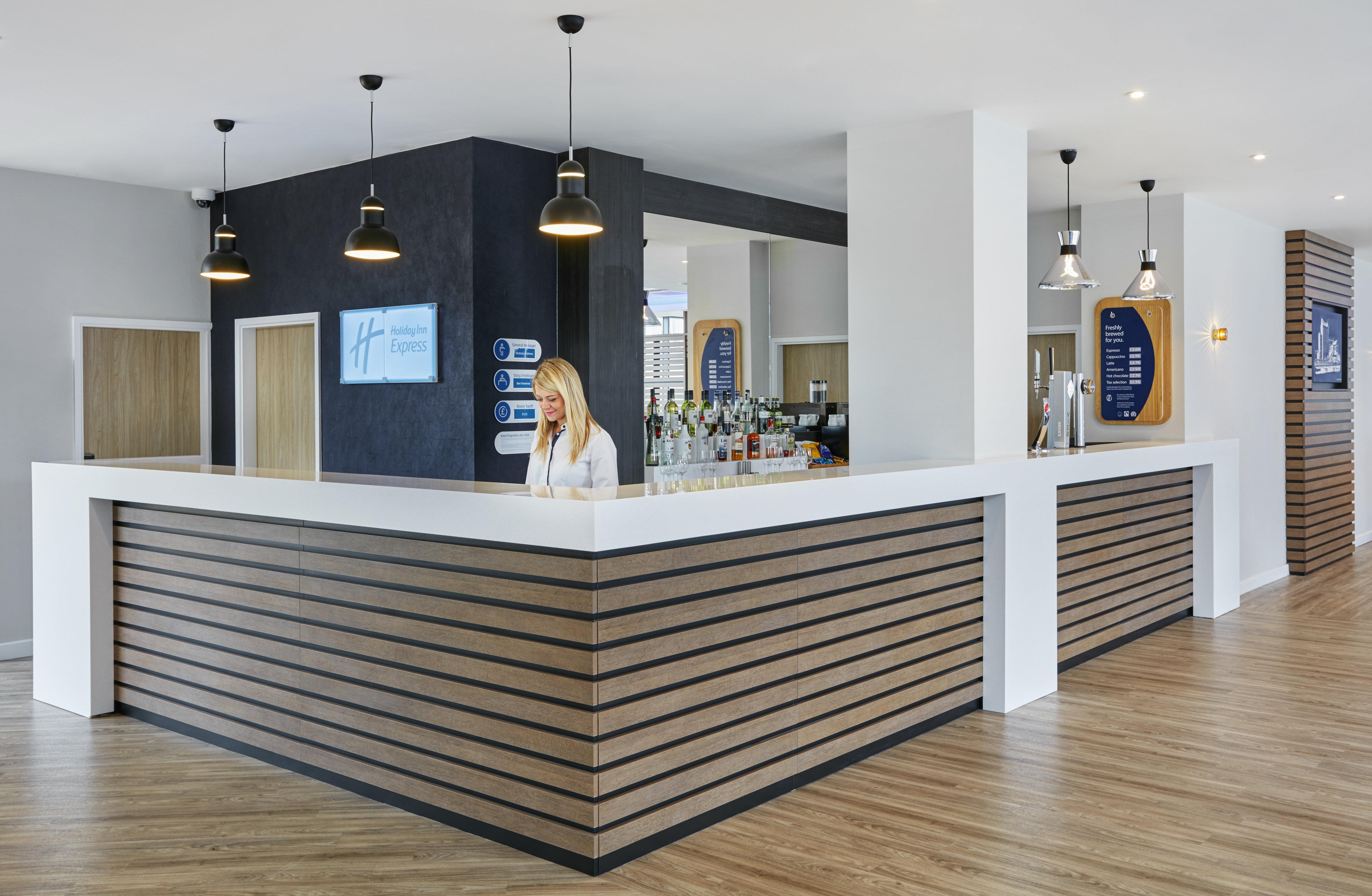 Holiday Inn Express Grimsby By Ihg Buitenkant foto